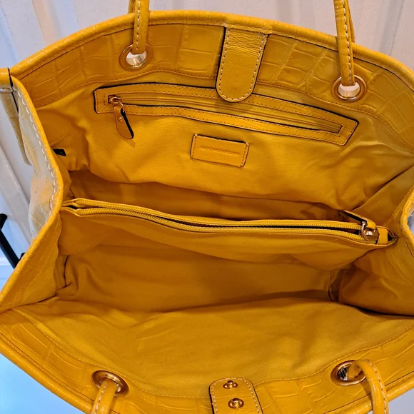 ANTONIO MELANI Vintage Yellow Faux Leather Croc Embossed Shoulder Tote Bag - Picture 6 of 10